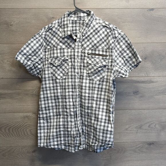 Men's GUESS Snap Button Plaid Casual short sleeve top Size Large - Picture 1 of 6